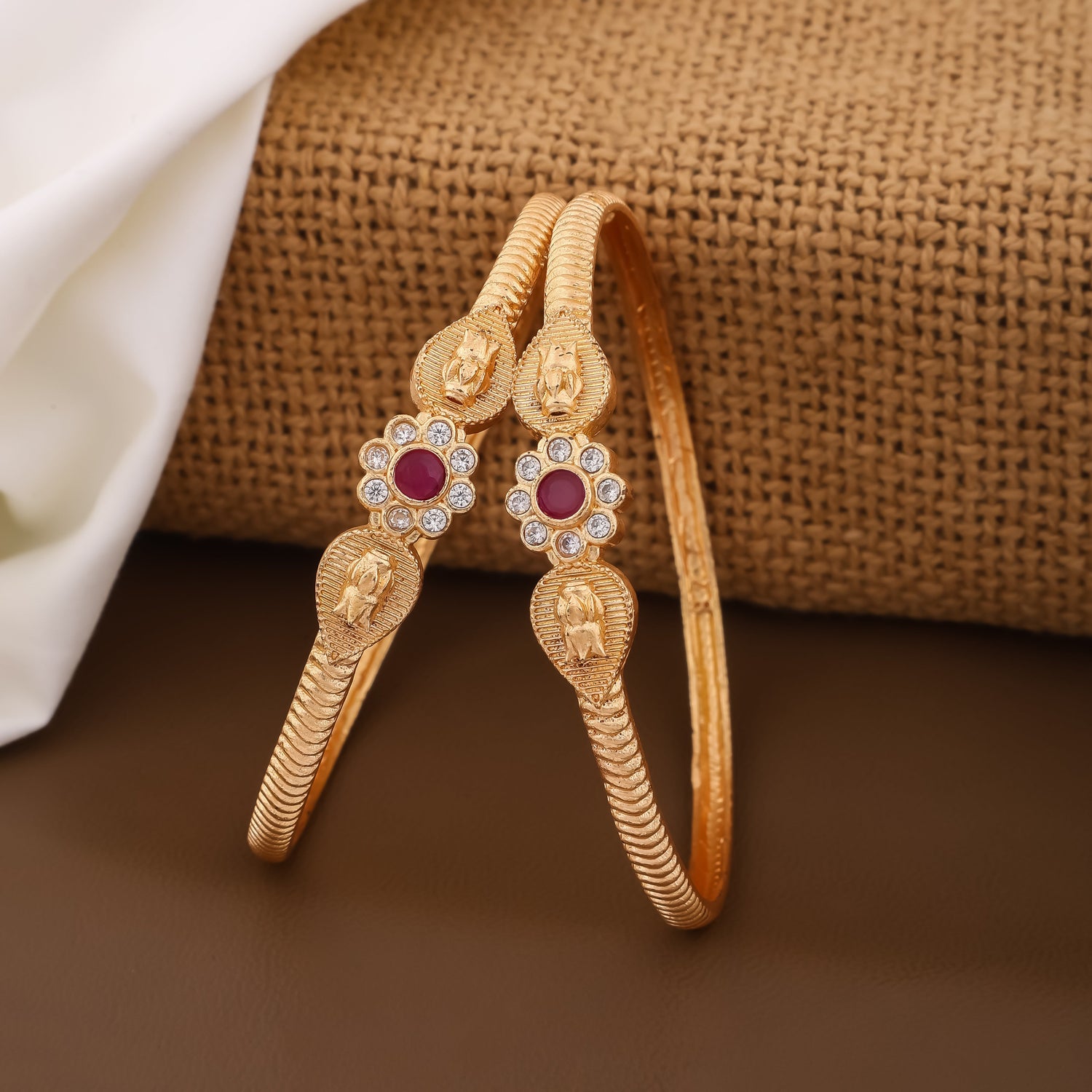BANGLES