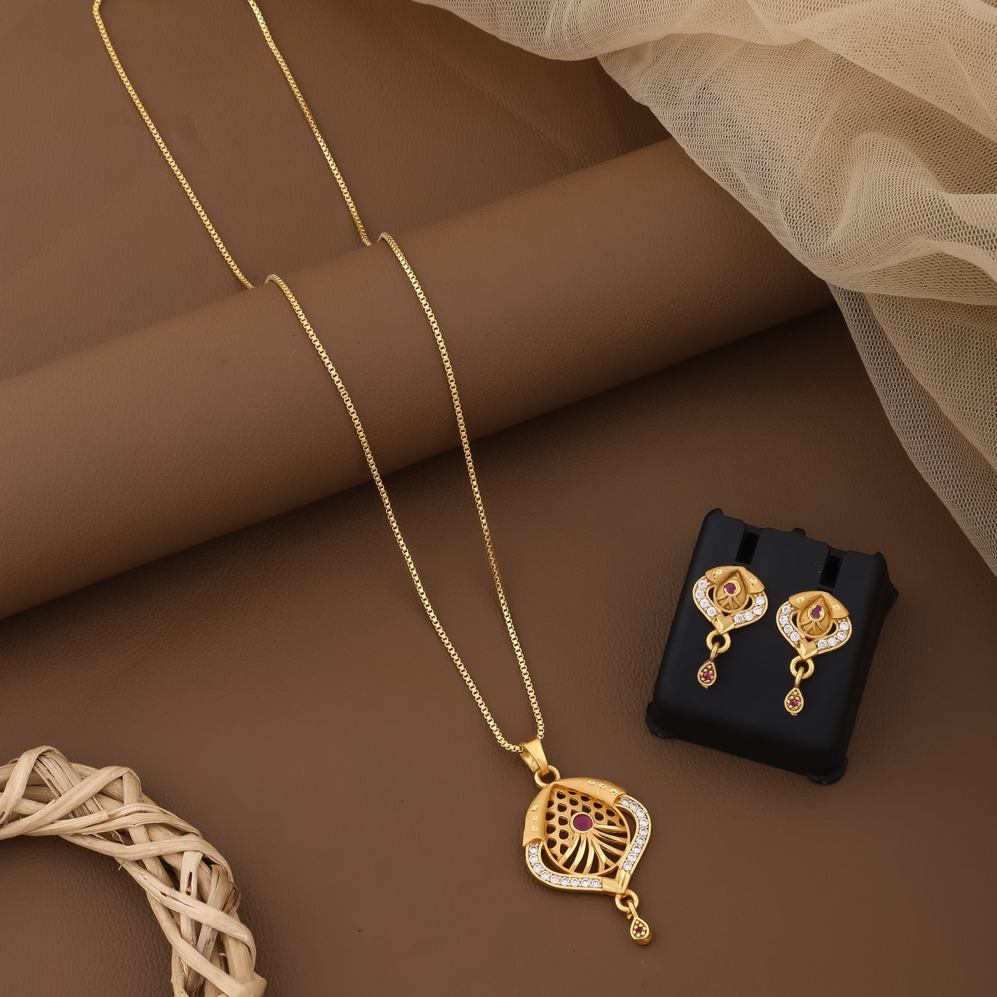 Daksha Pendal Set